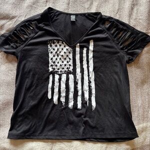Women’s V-Neck Tshirt tee tee shirt Black American Flag Patriotic Sleeve Detail